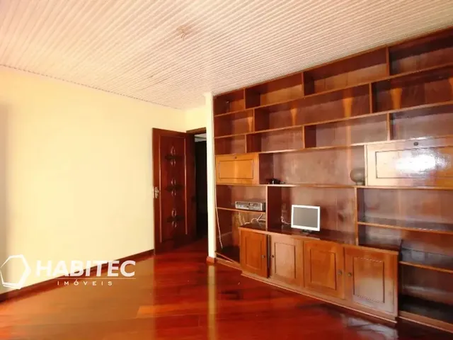 Prédio com 770m² 4 quartos e 5 banheiros, à venda, no bairro Hauer em Curitiba