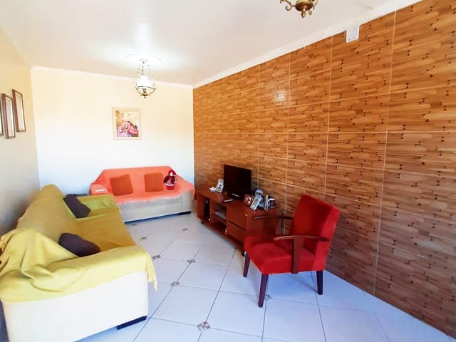 Casa com 300m² 3 quartos e 3 banheiros, à venda, no bairro Areal em Pelotas