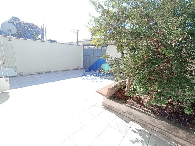 Casa com 310m² 3 quartos e 1 banheiro, à venda, no bairro Jardim Satélite em São José dos Campos