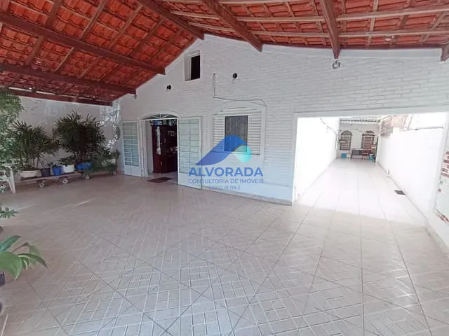 Casa com 310m² 3 quartos e 1 banheiro, à venda, no bairro Jardim Satélite em São José dos Campos