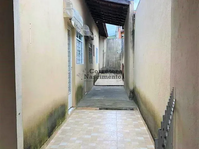 Casa com 126m² 2 quartos e 1 banheiro, à venda, no bairro Jardim Santa Marina em Jacareí