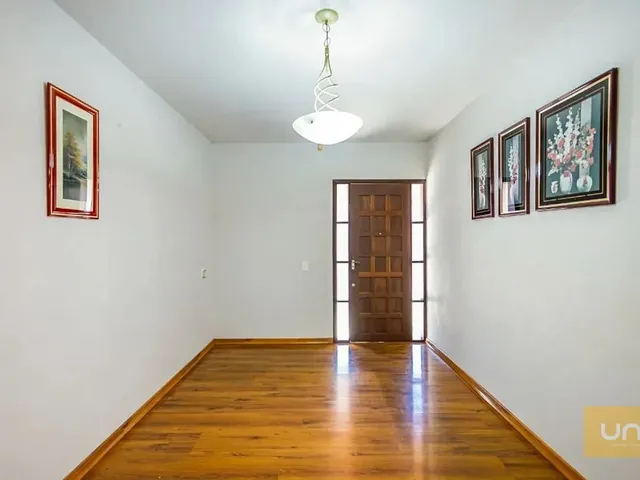 Casa com 147m² 3 quartos e 3 banheiros, à venda, no bairro Guaíra em Curitiba