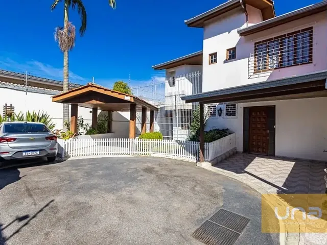 Casa com 147m² 3 quartos e 3 banheiros, à venda, no bairro Guaíra em Curitiba