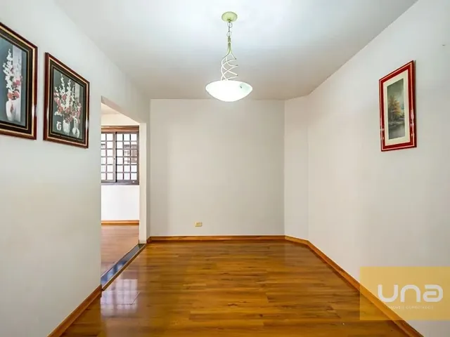 Casa com 147m² 3 quartos e 3 banheiros, à venda, no bairro Guaíra em Curitiba