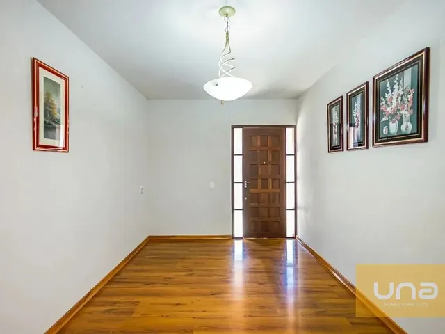 Casa com 147m² 3 quartos e 3 banheiros, à venda, no bairro Guaíra em Curitiba