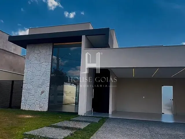 Casa com 329m² 3 quartos e 3 banheiros, à venda, no bairro Parqville Pinheiros em Aparecida de Goiânia