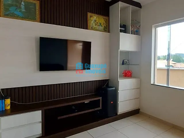 Casa com 160m² 2 quartos e 1 banheiro, à venda, no bairro Ouro Verde em Guaxupé