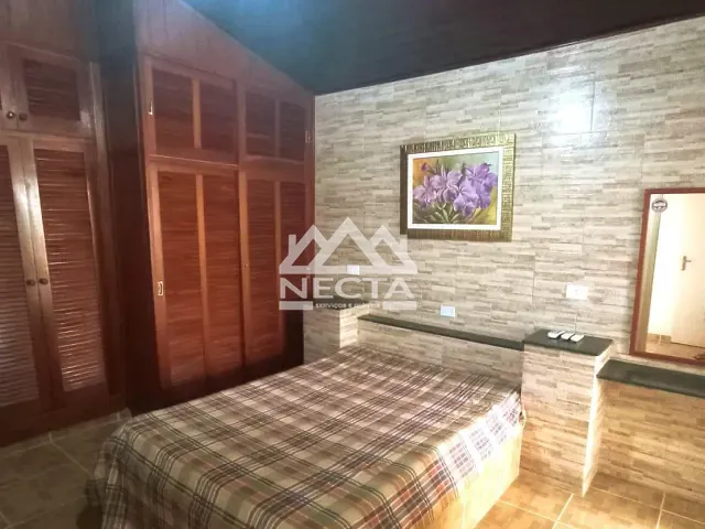 Casa com 500m² 5 quartos e 5 banheiros, à venda, no bairro Toninhas em Ubatuba