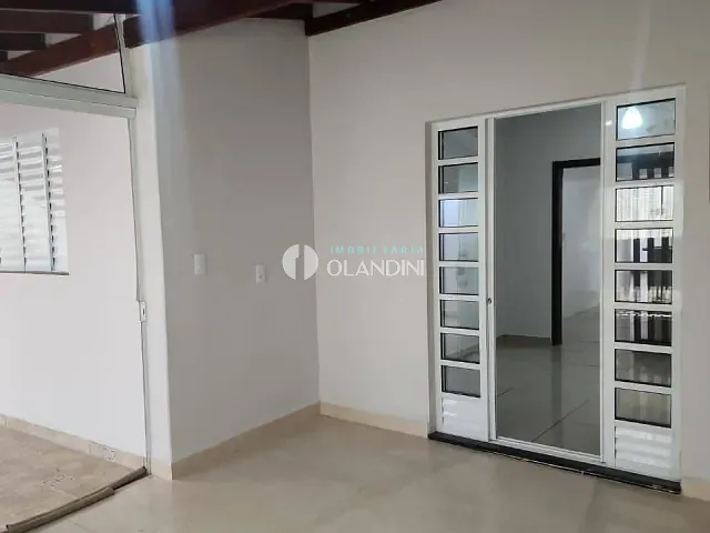 Casa com 200m² 3 quartos e 3 banheiros, à venda ou para alugar, no bairro Parque Residencial Arrivabene em Artur Nogueira