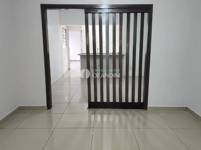 Casa com 200m² 3 quartos e 3 banheiros, à venda ou para alugar, no bairro Parque Residencial Arrivabene em Artur Nogueira