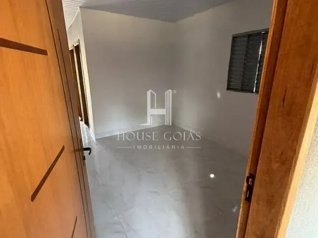 Casa com 200m² 3 quartos e 1 banheiro, à venda, no bairro Vila João Rasse em Guapó
