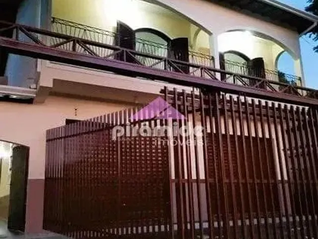 Casa com 175m² 3 quartos e 2 banheiros, à venda, no bairro Vila Ester em São José Dos Campos