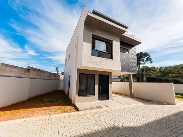Casa com 135m² 3 quartos e 4 banheiros, à venda, no bairro Santa Felicidade em Curitiba
