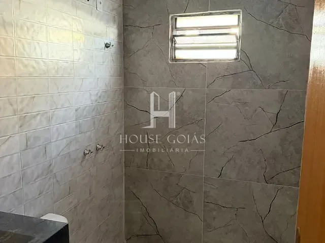 Casa com 250m² 2 quartos e 1 banheiro, à venda, no bairro Centro em Guapó