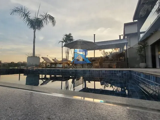 Casa com 500m² 4 quartos e 2 banheiros, à venda, no bairro Jardim Alto de Santa Cruz em Itatiba