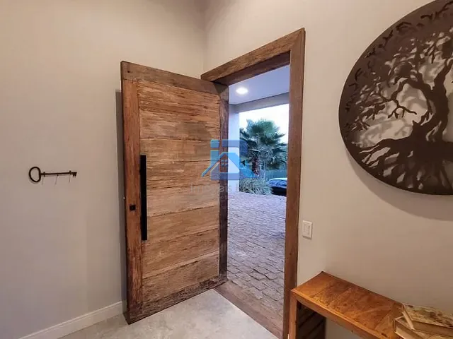 Casa com 500m² 4 quartos e 2 banheiros, à venda, no bairro Jardim Alto de Santa Cruz em Itatiba