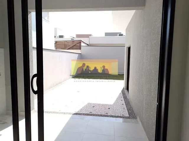Casa com 300m² 3 quartos e 4 banheiros, à venda, no bairro Bonfim em Paulínia