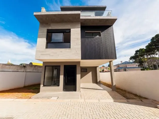 Casa com 135m² 3 quartos e 4 banheiros, à venda, no bairro Santa Felicidade em Curitiba