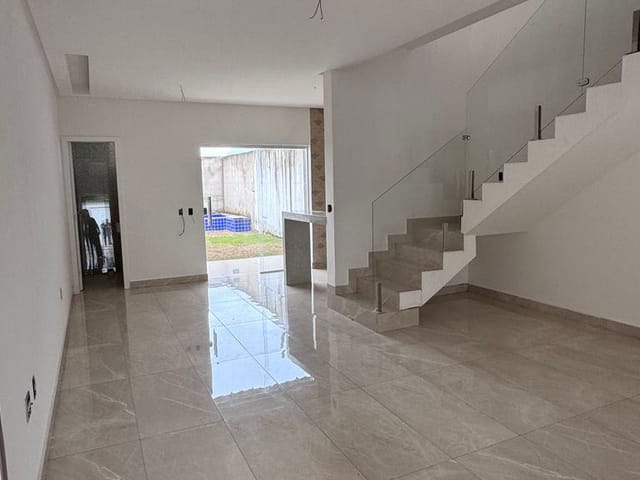 Casa 3 quartos e 2 banheiros, à venda, no bairro RESIDENCIAL BETHANIA em Santana do Paraíso
