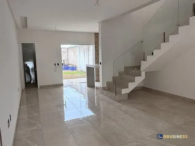 Casa 3 quartos e 2 banheiros, à venda, no bairro RESIDENCIAL BETHANIA em Santana do Paraíso