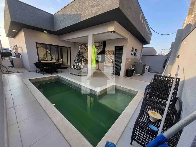 Casa com 320m² 3 quartos e 5 banheiros, à venda, no bairro Jardim Celeste em Jundiaí