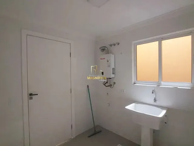 Casa 3 quartos e 3 banheiros, para alugar, no bairro Campina do Siqueira em Curitiba