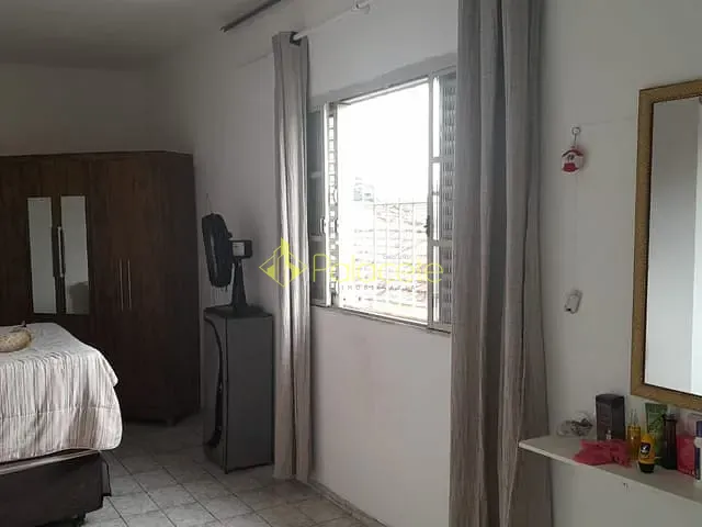 Casa com 250m² 3 quartos e 2 banheiros, à venda, no bairro Centro em Tremembé