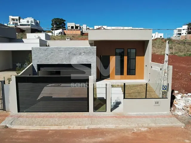 Casa com 360m² 3 quartos e 4 banheiros, à venda, no bairro Passo dos Fortes em Chapecó