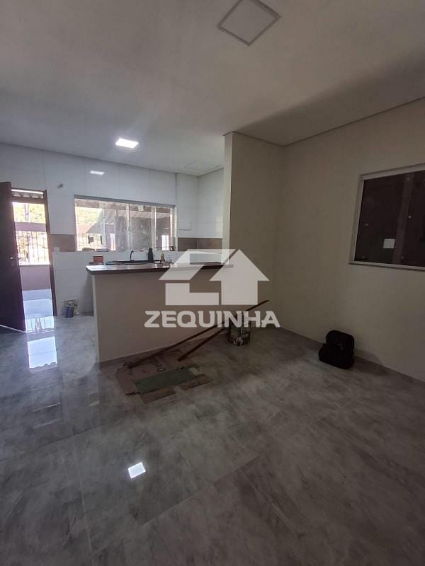 Casa para alugar com 2 quartos, 55m² - Foto 5