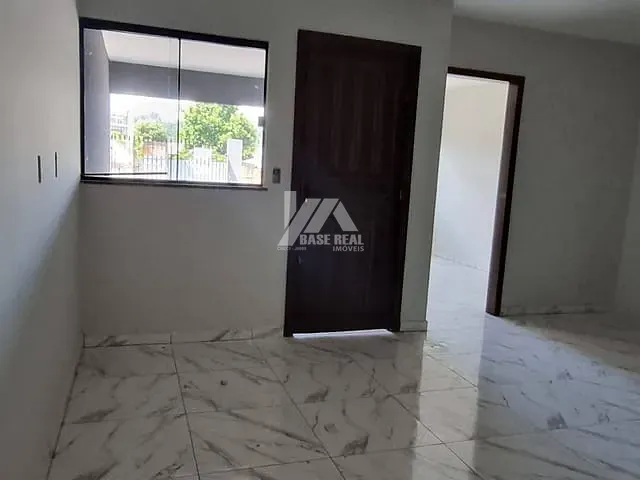 Casa 2 quartos e 1 banheiro, à venda, no bairro Contorno em Ponta Grossa