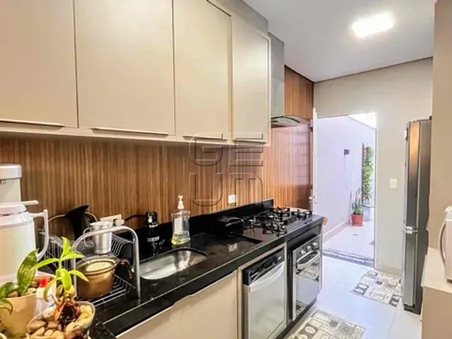 Casa com 181m² 3 quartos e 2 banheiros, à venda, no bairro Terra Bonita em Londrina