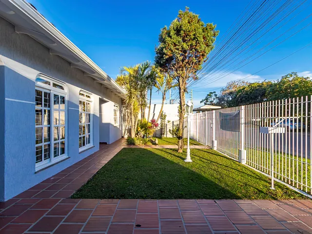 Casa com 170m² 3 quartos e 2 banheiros, à venda, no bairro Guabirotuba em Curitiba