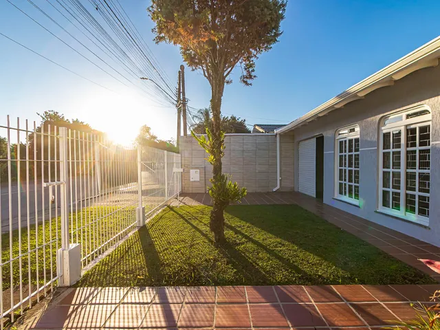 Casa com 170m² 3 quartos e 2 banheiros, à venda, no bairro Guabirotuba em Curitiba
