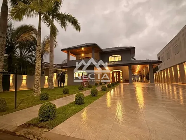 Casa com 900m² 6 quartos e 3 banheiros, para alugar, no bairro Tabatinga em Caraguatatuba