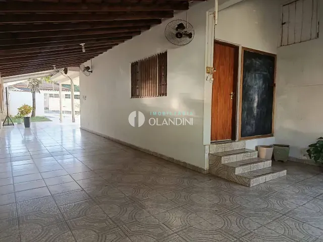 Casa com 855m² 3 quartos e 2 banheiros, à venda, no bairro Cidade Universitária em Engenheiro Coelho