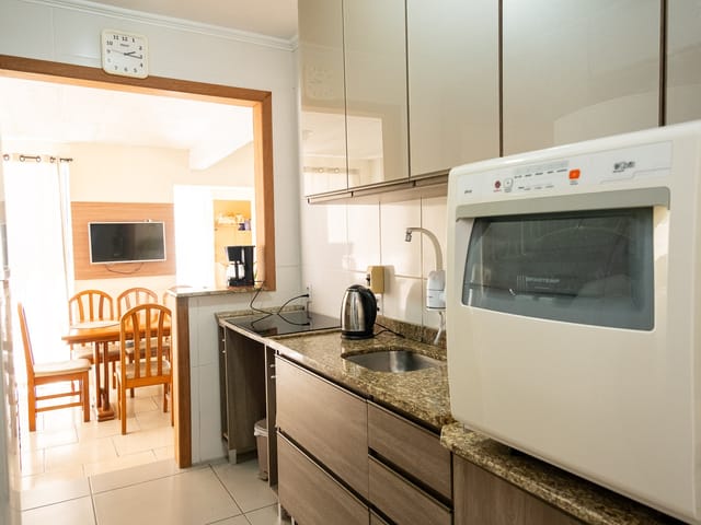 Casa com 350m² 3 quartos e 2 banheiros, à venda, no bairro Areal em Pelotas