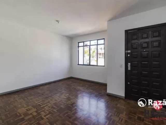 Casa 3 quartos e 1 banheiro, para alugar, no bairro Guabirotuba em Curitiba