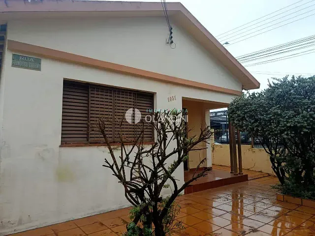 Casa com 298m² 2 quartos e 1 banheiro, para alugar, no bairro Vila Queiroz em Artur Nogueira