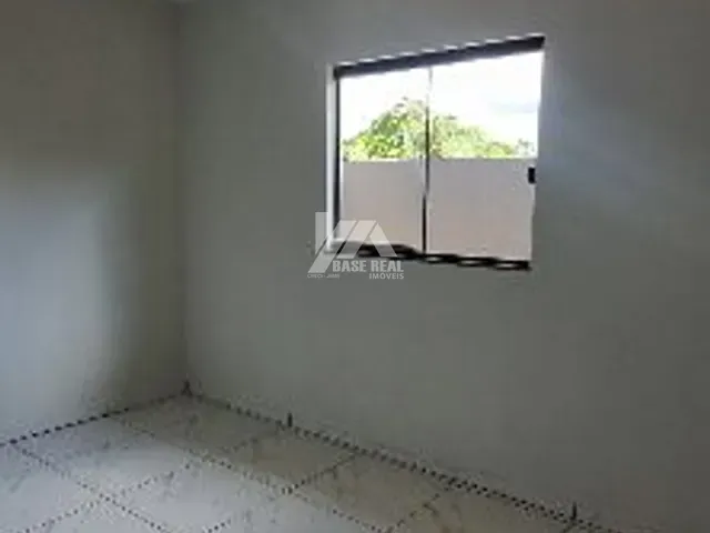 Casa 2 quartos e 1 banheiro, à venda, no bairro Contorno em Ponta Grossa