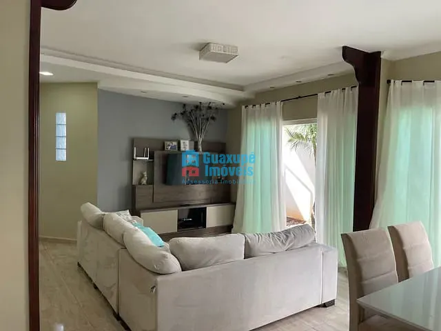 Casa com 360m² 3 quartos e 2 banheiros, à venda, no bairro Jardim Agenor de Lima em Guaxupé