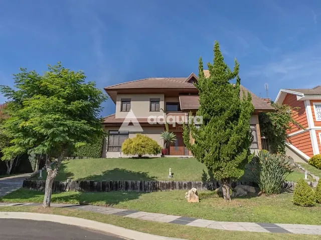Casa com 1012m², à venda, no bairro Orfãs em Ponta Grossa
