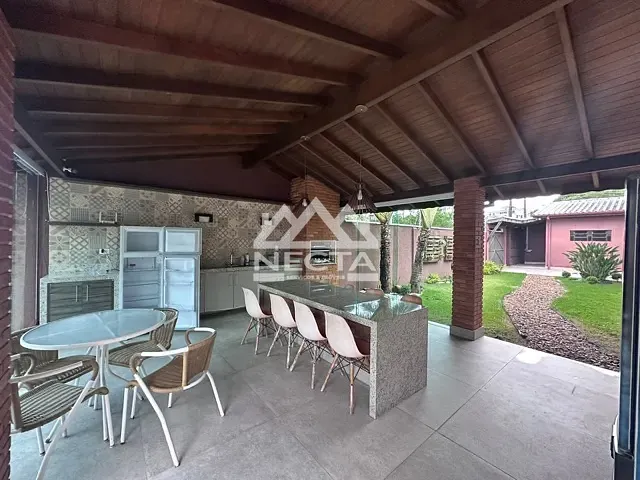 Casa com 450m² 4 quartos e 3 banheiros, à venda, no bairro Prainha em Caraguatatuba