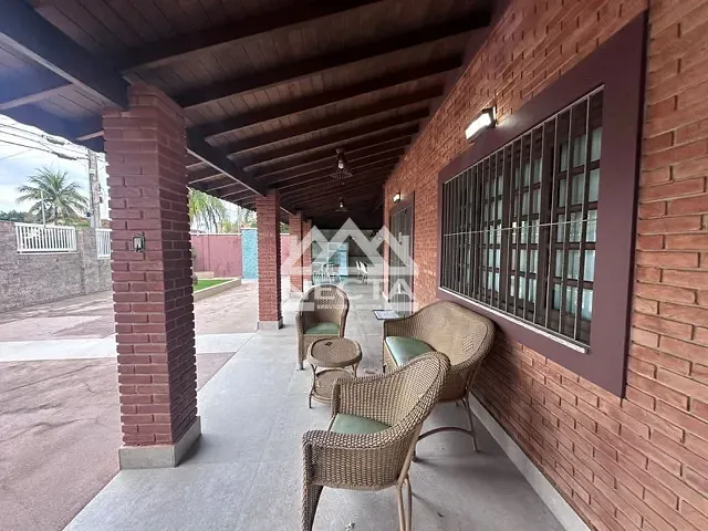 Casa com 450m² 4 quartos e 3 banheiros, à venda, no bairro Prainha em Caraguatatuba