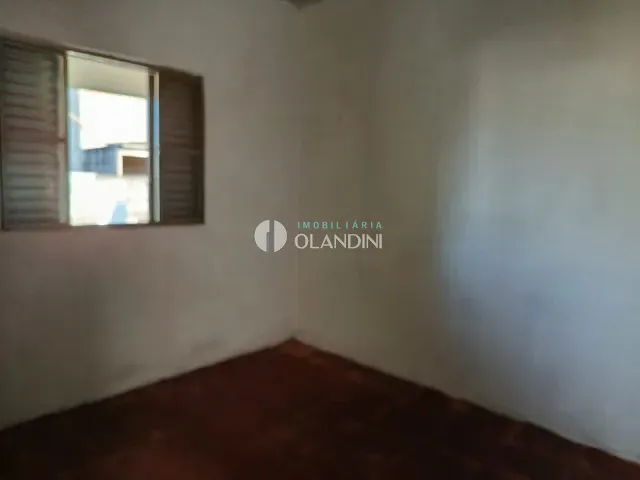 Casa com 325m² 2 quartos e 1 banheiro, à venda, no bairro Vila São Vicente em Artur Nogueira