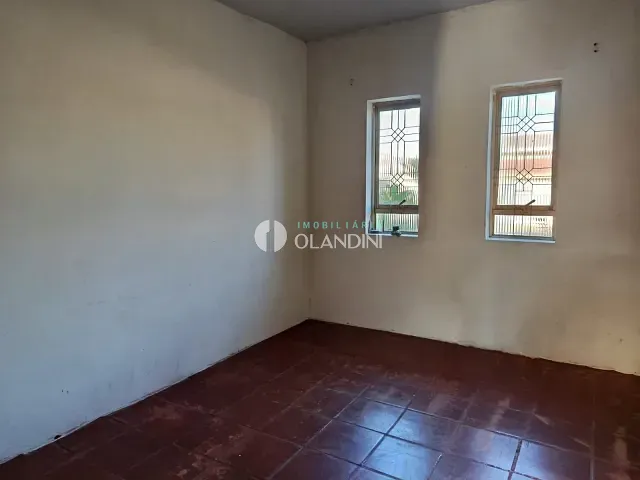 Casa com 325m² 2 quartos e 1 banheiro, à venda, no bairro Vila São Vicente em Artur Nogueira