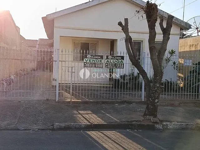Casa com 325m² 2 quartos e 1 banheiro, à venda, no bairro Vila São Vicente em Artur Nogueira