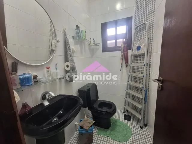 Casa com 104m² 3 quartos e 4 banheiros, à venda, no bairro Massaguaçu em Caraguatatuba