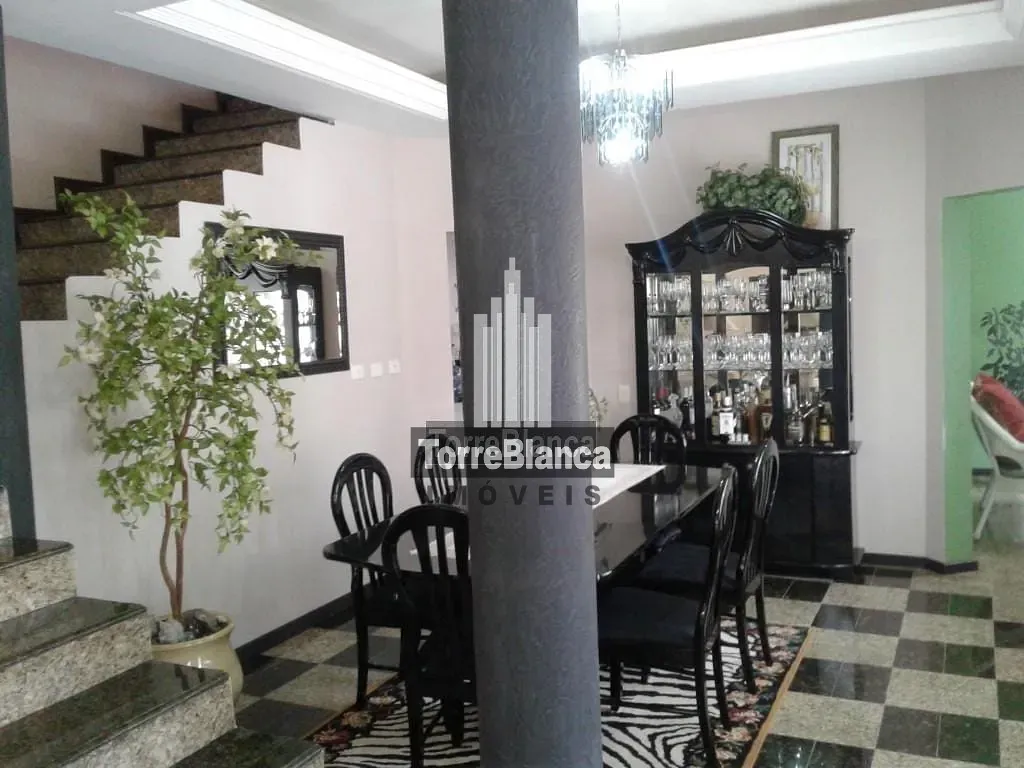 Casa, 4 quartos, 300 m² - Foto 4