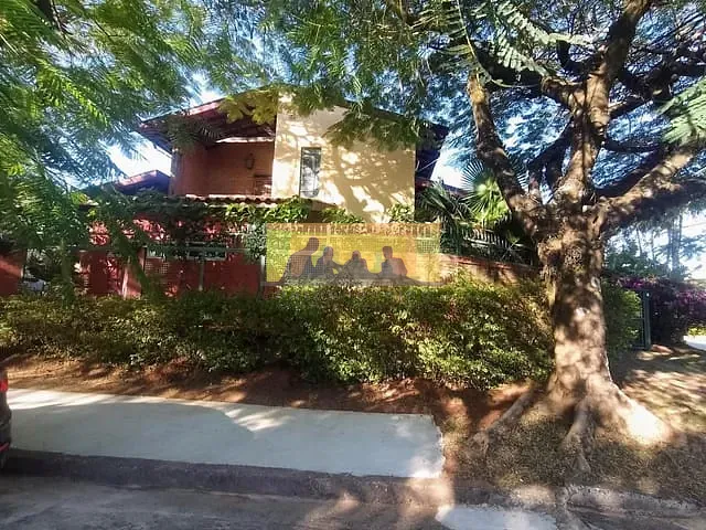 Casa com 883m² 4 quartos e 5 banheiros, à venda, no bairro Cidade Universitária em Campinas