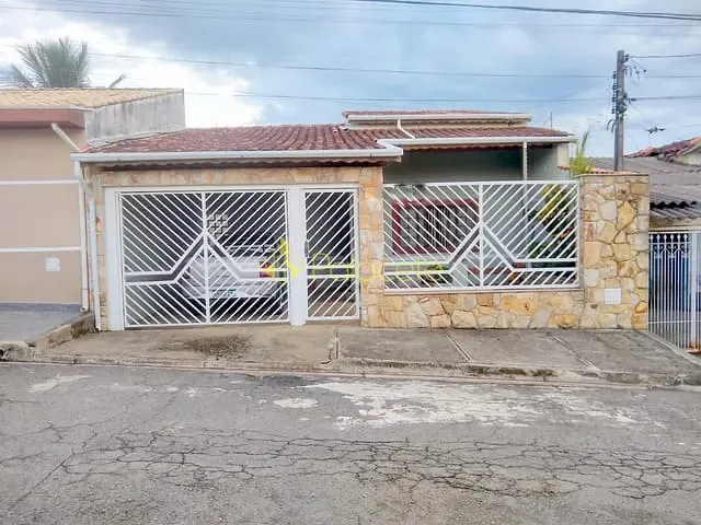 Casa com 94m² 3 quartos e 2 banheiros, à venda, no bairro Parque Santa Clara em Guaratinguetá